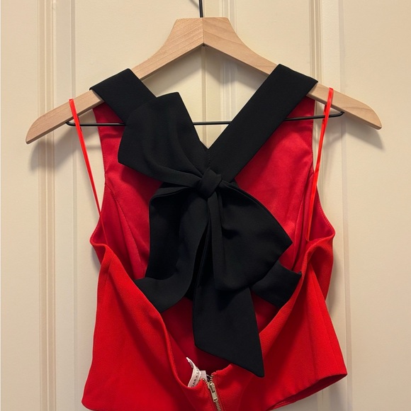 Beautiful red and black bow top! - Picture 2 of 4